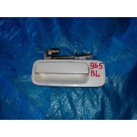 ручка двери TOYOTA MARK II QUALIS SXV20 69240-33030-A1