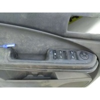 Кнопка стеклоподъемника переднего левого Ford C-Max C-max 1 2004