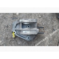 Кронштейн полуоси Renault Espace 4 2004 8200000033