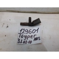 Датчик abs задний левый Volkswagen Touareg 2002-2010  7L0927807