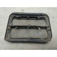 Решетка вентиляционная правая renault Sandero 2009-2014  7700838358