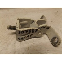 Петля двери багажника левая skoda Octavia 1Z5827302D