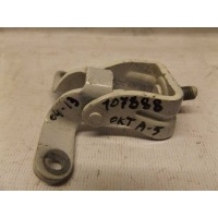 Петля двери багажника правая skoda Octavia 1Z5827302D