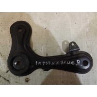 Кронштейн подрамника переднего правый toyota Avensis (T270) 2008-2012 52257-05031
