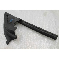 Уплотнитель стекла (зеркала) переднего
правого Volkswagen Passat CC 2008-2012 3C8857506D5AP