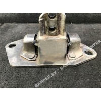 Подушка крепления двигателя Volvo V70 2006 30748811