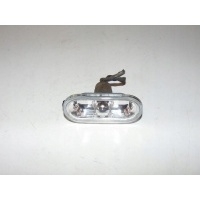 Поворотник крыла volkswagen caddy touran 2k0949117