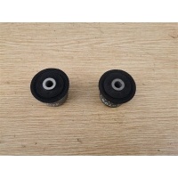 сайлентблок JEEP GRAND CHEROKEE (ZJ) 1993-1998 JEEP GRAND CHEROKEE (ZJ) 1993-1998 CR0202R, Совместимые OEM номера 52087709,52087852,52088214,BH53012,CR0104R,CR0202R,GM5203,K3128