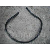 уплотнитель капота VW Tiguan 2007-2011 2008 5N0823723A