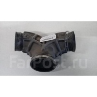 патрубок воздушного фильтра VW Touareg 2002-2010 2004 7l6129627