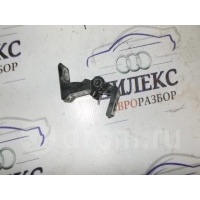петля двери Audi A4 (B8) 2007-2015 2008 8K0831401E