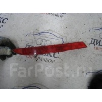 отражатель в бампер VW Passat CC 2008-2017 2008 3C8945106A
