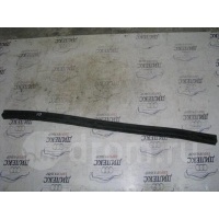 уплотнитель капота Audi A4 (B8) 2007-2015 2008 8T0823723A