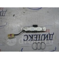 усилитель антенны VW Golf V Plus 2005-2014 2006 5M0035577J