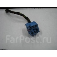 разъем Audi 8e0937527