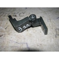 петля двери Audi Allroad quattro 2000-2005 2003 4B0833401B