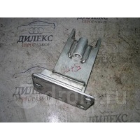 кронштейн усилителя переднего бампера Audi A4 (B8) 2007-2015 2009 8K0807134C