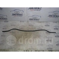 уплотнитель капота VW Tiguan 2007-2011 2008 5N0823723A