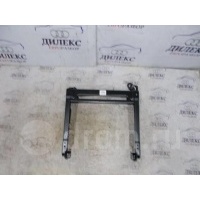 кронштейн (сопут. товар) VW Touareg 2002-2010 2007 7l0881677b