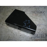 кронштейн Audi Q5 2010 8R0813383