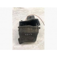 Корпус воздушного фильтра Audi 100 C3 1988 034133837AL