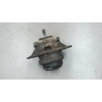 Подушка крепления двигателя Land Rover Discovery 3 2004-2009 2006 KKB500441