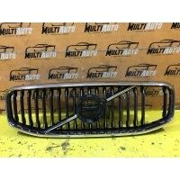 Решетка радиатора Volvo XC60 2 2017-2020 31425535