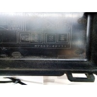 Крышка блока предохранителей Toyota Land Cruiser 200 2007> 8266242171