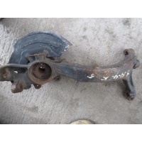 ступица передняя правая Volkswagen Passat B5 1996 8D0407258