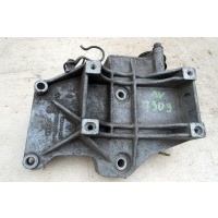 Кронштейн компрессора кондиционера Volkswagen Passat B5 1996 058260885A