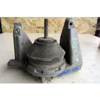 Подушка крепления двигателя правая Audi 100 4A/C4 1990 4A0199352A