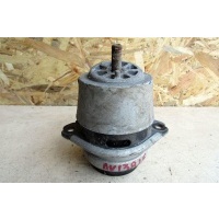 Подушка крепления двигателя левая Audi Q7 4L 2009 7L8199131B