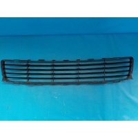 Решетка переднего бампера центральная TOYOTA Auris (E15) 2006-2012 5311202080