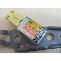 Датчик Air Bag боковой правый LEXUS GS III 2005-2012 8986030130