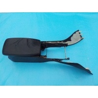 Центральная консоль с подлокотником LEXUS GS III 2005-2012 5881030A22C0