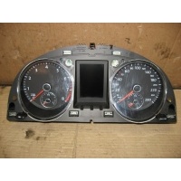 Щиток приборов (приборная панель) Volkswagen Passat B6 2009 3C0920871Q