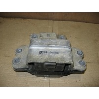 Подушка крепления КПП Volkswagen Passat B6 2008 3C0199555P