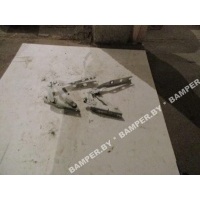 Петля капота Volkswagen Golf 5 2008 5K0823302A