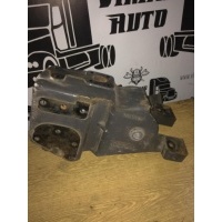 Кронштейн задней рессоры Renault Magnum DXI 2006-2013 2010 5010562904
