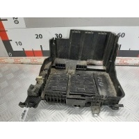 Крепление (корпус) аккумулятора Renault Megane 2 (2003-2009) 2005 8200467409