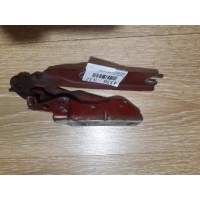 петля капота Volkswagen Golf 2010 5K0823301B