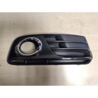 Audi q5 решётка бампера правый 8r0807682j