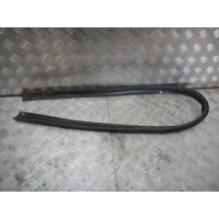 Уплотнитель двери Duster 12-15 R верхн б\у арт. 768600008R