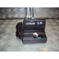 Замок двери 06-10 / Kyron 05-15 пер R б\у арт. 7122009006