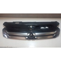 Решетка радиатора крышка mitsubishi outlander 3 2013 -