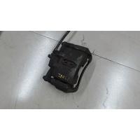 Суппорт перед. левая Honda HRV 1998-2006 2000 45019SS0A00