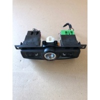 Audi a6 c6 разъем зажигалки задняя 4f0863351f