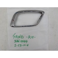Облицовка ПТФ правая Renault Sandero 2018- 261A35139R