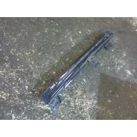 Усилитель бампера перед. Volkswagen Golf 5 2003-2009 2004 1K0807109C