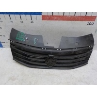 Решетка радиатора Renault Logan 2005- 8200752748